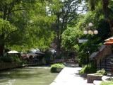 [Cliquez pour agrandir : 158 Kio] San Antonio - The River walk.