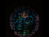 [Cliquez pour agrandir : 58 Kio] Saint-Jean-de-Maurienne - La cathédrale Saint-Jean-Baptiste : vitrail représentant l'Esprit Saint à la Création.