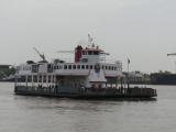 [Cliquez pour agrandir : 59 Kio] New Orleans - The Mississippi: the ferry.