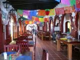 [Cliquez pour agrandir : 168 Kio] Mexico - Le marché artisanal de Balderas : restaurant.
