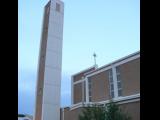 [Cliquez pour agrandir : 54 Kio] Deming - The church of the Holy Family: side view.