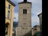 [Cliquez pour agrandir : 82 Kio] Saint-Jean-de-Maurienne - La cathédrale Saint-Jean-Baptiste : le clocher.