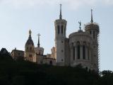 [Cliquez pour agrandir : 51 Kio] Lyon - La basilique Notre-Dame-de-Fourvière : vue générale.