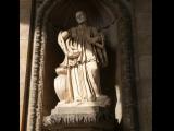 [Cliquez pour agrandir : 84 Kio] Azpeitia - La basilique Saint-Ignace : l'extérieur : statue.