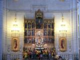 [Cliquez pour agrandir : 93 Kio] Madrid - La cathédrale Sainte-Marie de la Almudena : retable dans le transept.