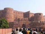 [Cliquez pour agrandir : 111 Kio] Agra - Le fort : l'Amar Singh Pol, entrée.