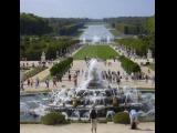 [Cliquez pour agrandir : 101 Kio] Versailles - Les jardins du château, construits dans un alignement parfait.