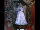 [Cliquez pour agrandir : 95 Kio] Tucson - Mission San Xavier: statue of Virgin Mary.